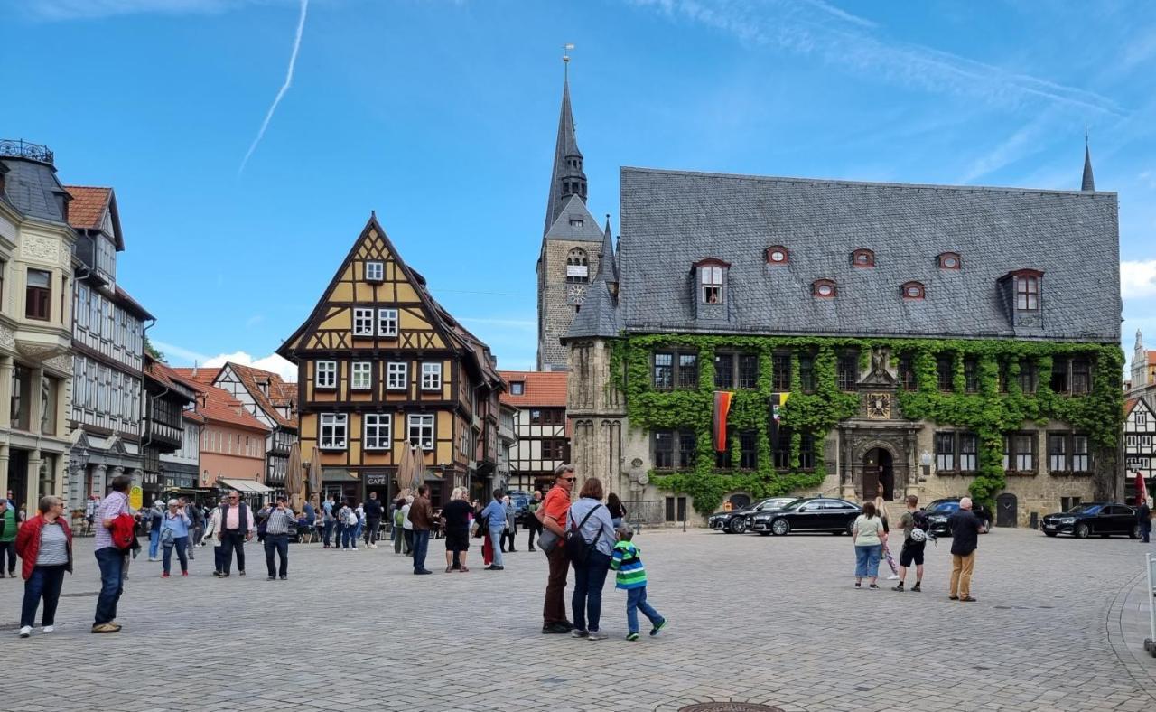 Fewo Otto- Sanierte Ferienwohnung Im Einzeldenkmal Quedlinburg Buitenkant foto